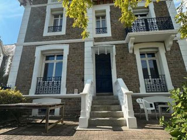 Villa 7 pièces 140 m²