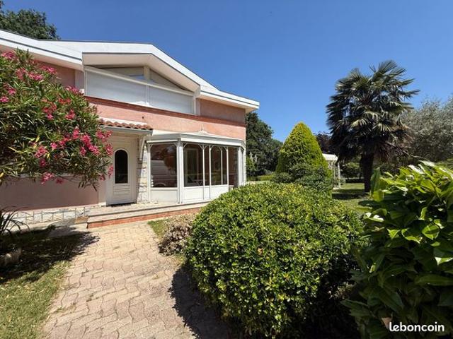 Villa 7 pièces 140 m²