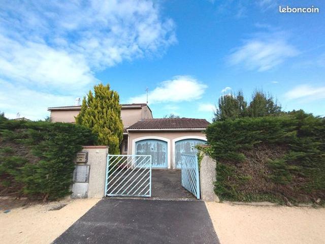 Villa 7 pièces 141 m²