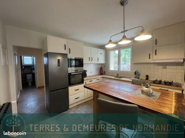 Villa 7 pièces 143 m²