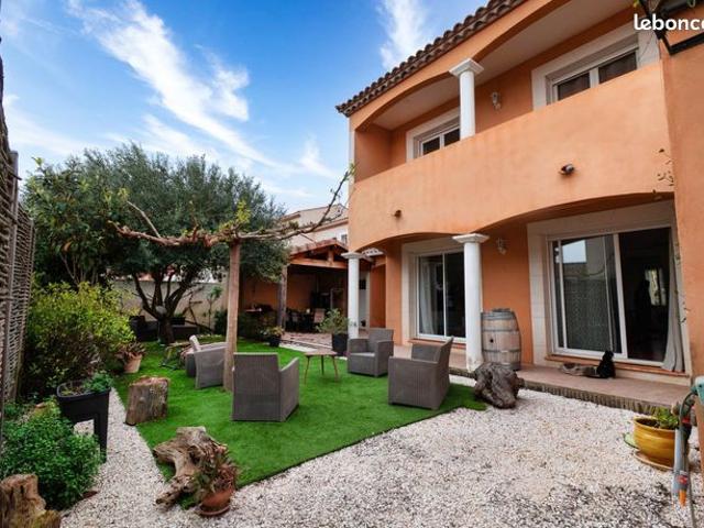 Villa 7 pièces 143 m²
