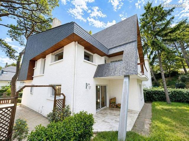 Villa 7 pièces 144 m²