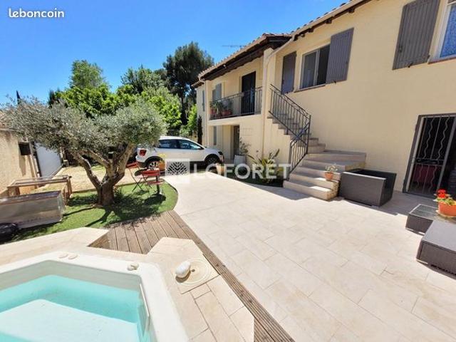 Villa 7 pièces 145 m²