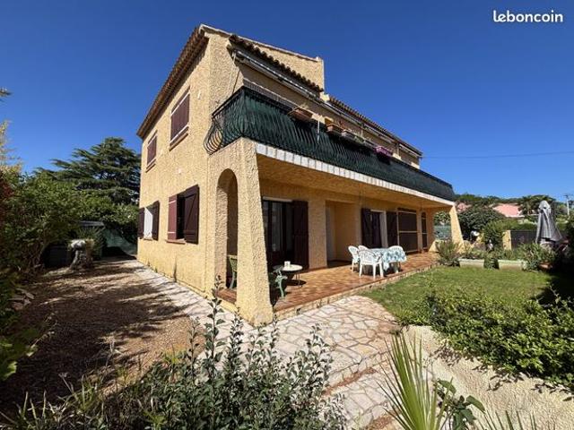 Villa 7 pièces 145 m²