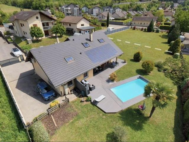Villa 7 pièces 145 m²