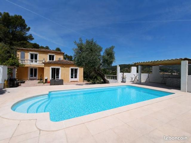 Villa 7 pièces 147 m²