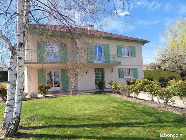 Villa 7 pièces 147 m²