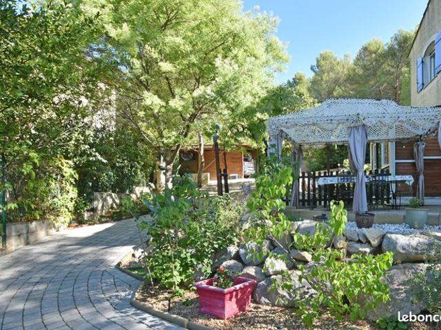 Villa 7 pièces 148 m²