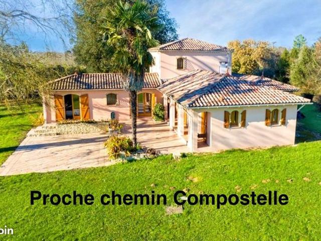 Villa 7 pièces 148 m²
