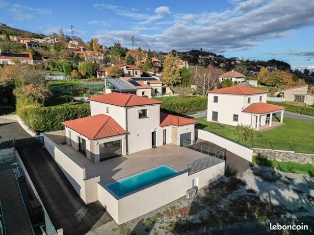 Villa 7 pièces 149 m²