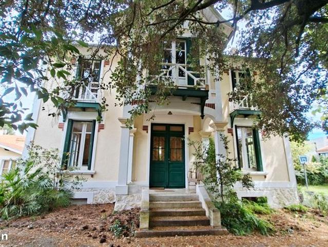 Villa 7 pièces 150 m²