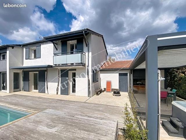Villa 7 pièces 150 m²