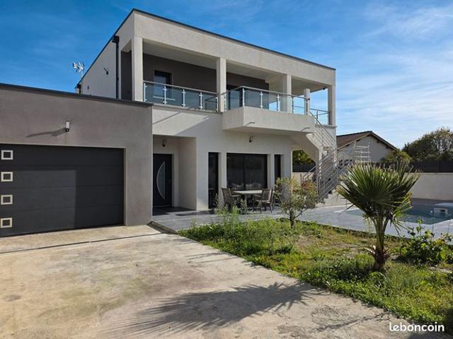 Villa 7 pièces 150 m²