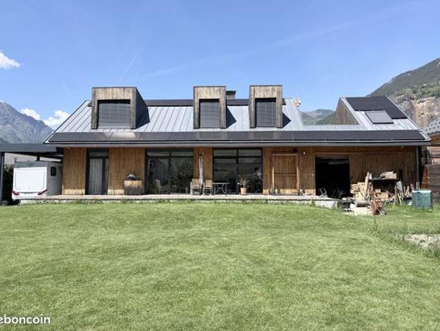 Villa 7 pièces 150 m²