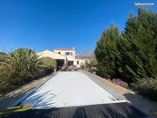Villa 7 pièces 150 m²