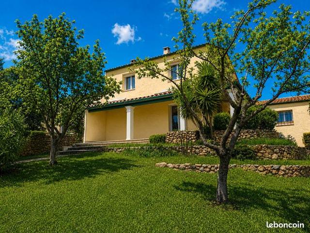 Villa 7 pièces 150 m²
