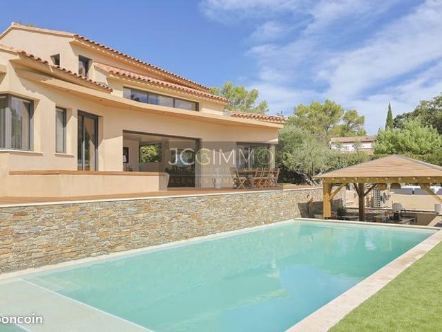Villa 7 pièces 150 m²