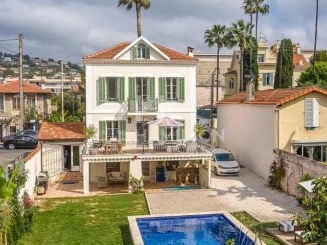 Villa 7 pièces 150 m²