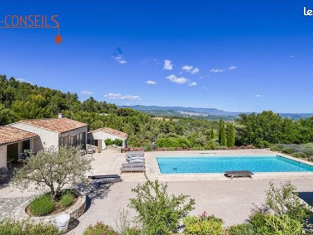 Villa 7 pièces 151 m²