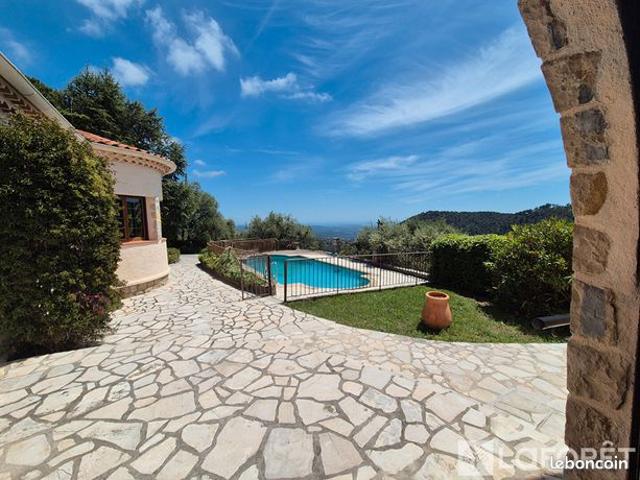 Villa 7 pièces 152 m²