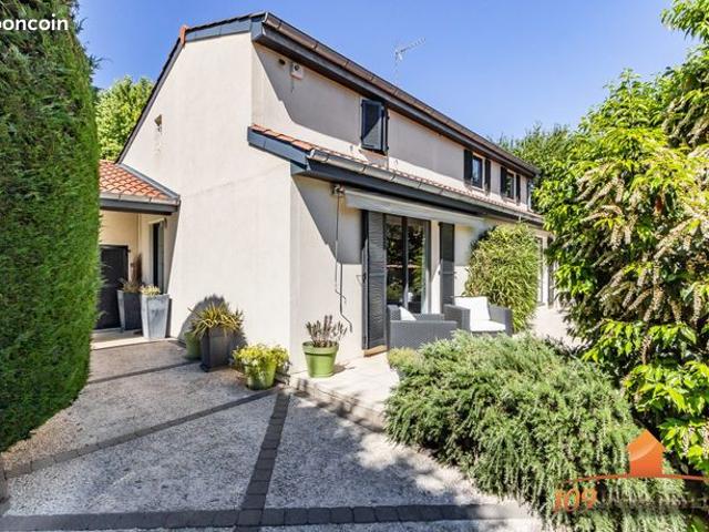 Villa 7 pièces 154 m²