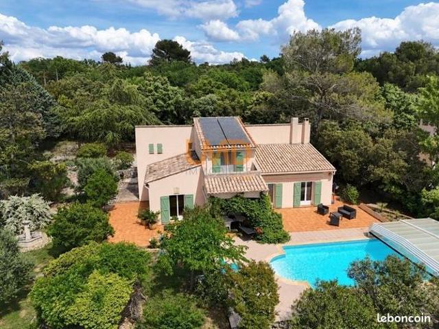 Villa 7 pièces 155 m²