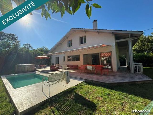 Villa 7 pièces 155 m²
