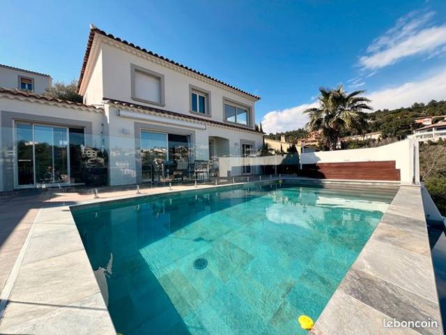 Villa 7 pièces 156 m²