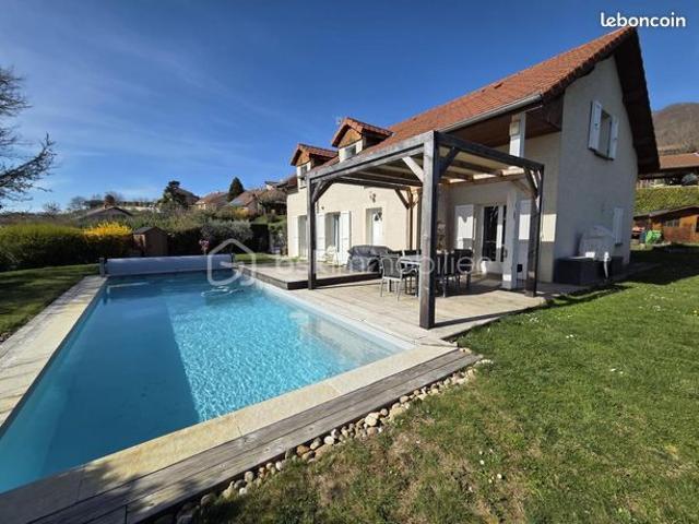 Villa 7 pièces 156 m²