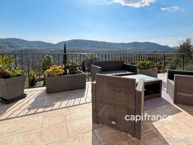 Villa 7 pièces 156 m²