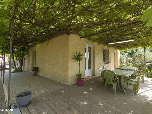 Villa 7 pièces 157 m²