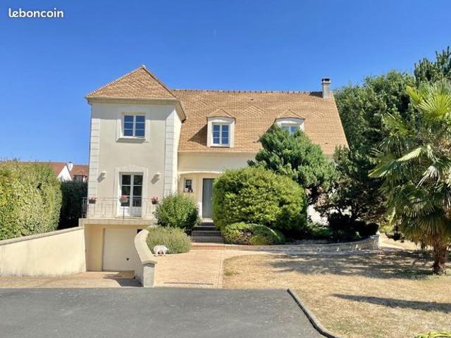 Villa 7 pièces 158 m²