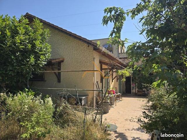 Villa 7 pièces 144 m²