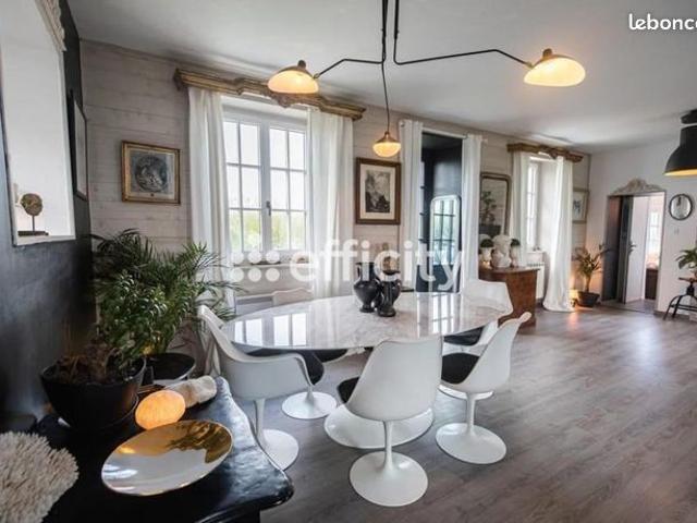 Villa 7 pièces 160 m²