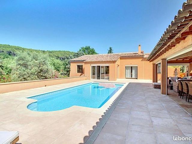 Villa 7 pièces 160 m²