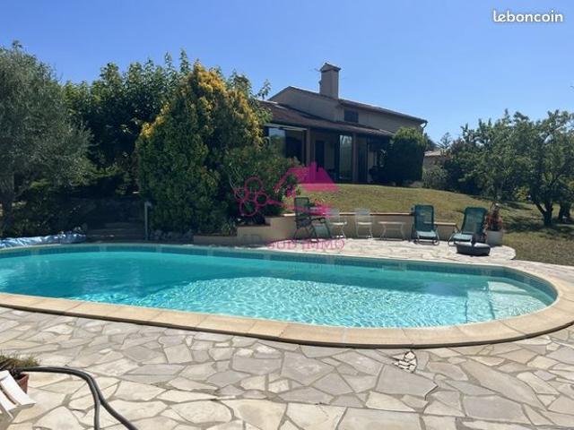 Villa 7 pièces 160 m²