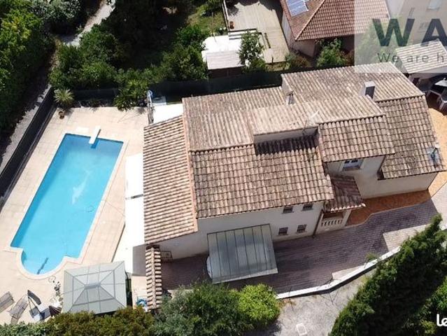 Villa 7 pièces 160 m²