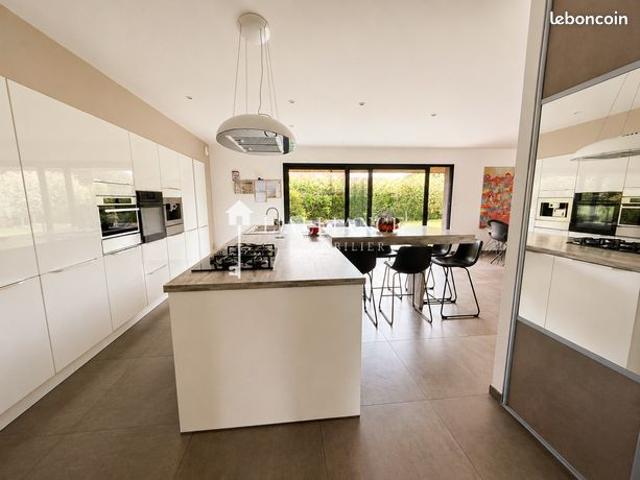 Villa 7 pièces 160 m²