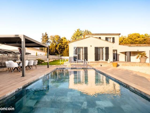Villa 7 pièces 160 m²