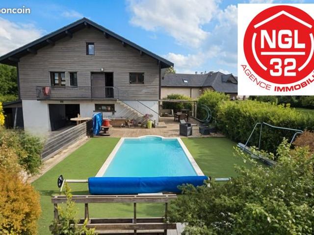 Villa 7 pièces 161 m²