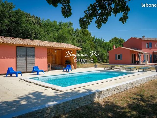 Villa 7 pièces 161 m²