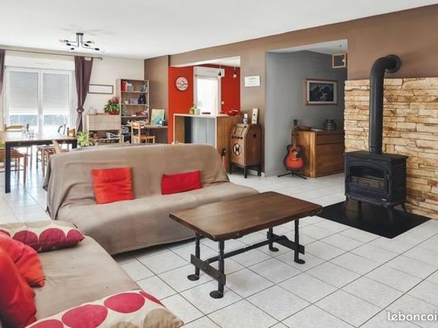 Villa 7 pièces 161 m²