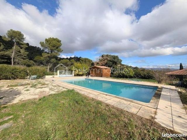 Villa 7 pièces 162 m²