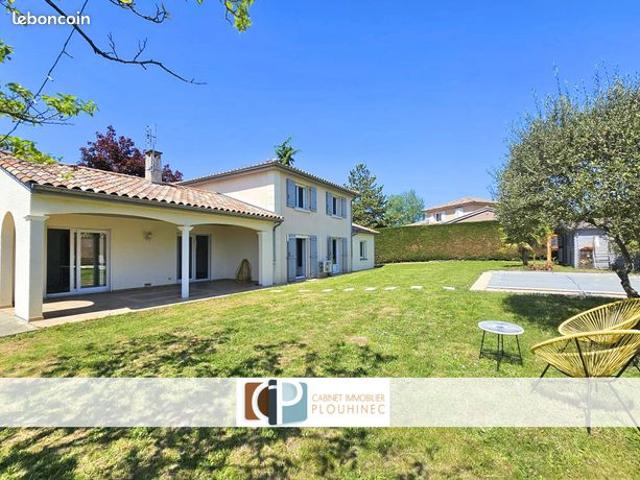Villa 7 pièces 163 m²