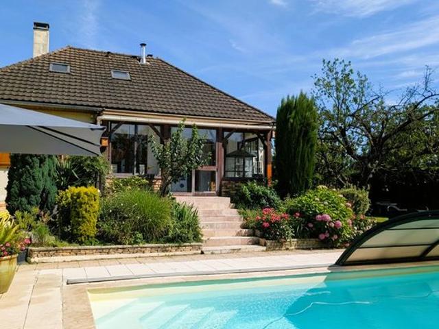 Villa 7 pièces 163 m²