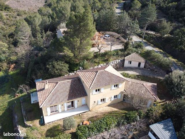 Villa 7 pièces 166 m²