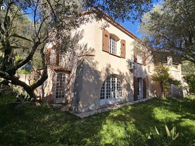 Villa 7 pièces 166 m²