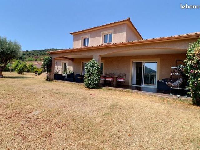 Villa 7 pièces 167 m²