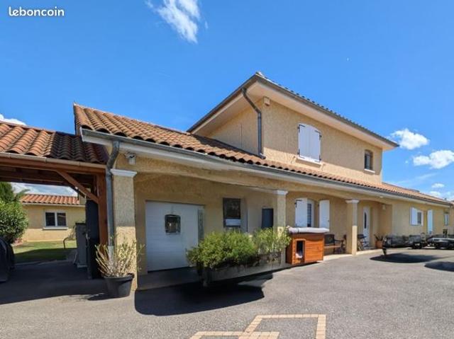 Villa 7 pièces 168 m²