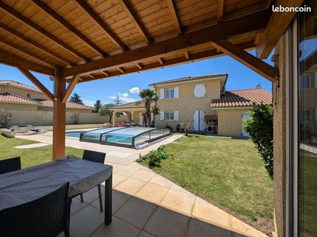 Villa 7 pièces 168 m²